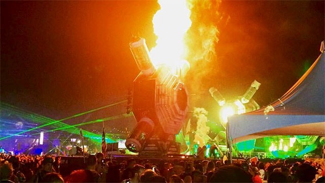 EDC on fire img Mike Naidas/Facebook
