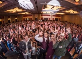 The Chainsmokers Prom