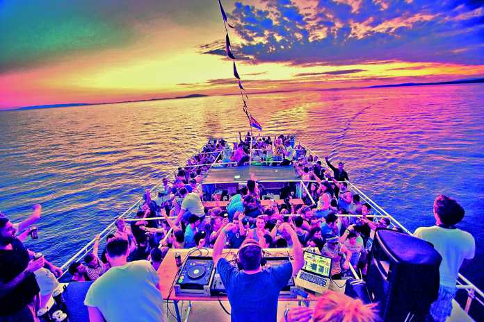 Sonus_Boatparty_DJ_foto_Marko_Ocepek