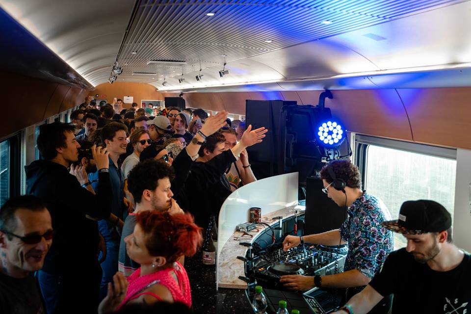 techno train