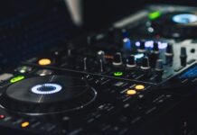 4 Tips for Mixing Music Tracks
