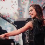 Amber Broos returns with her brand-new single ‘Whistle’ on Tomorrowland Music